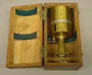 1701 Boussole met eikenhoten stok, landmeterswerktuig voor het verrichten van metingen, c. 1820, 2001