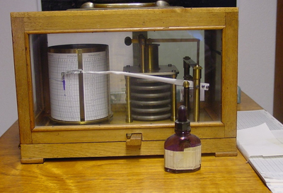1712 Barometer, met registratierol. Fabrikant Gerbs. P.H. Caminada instrumentmakers te 's-Gravenhage, 2001