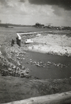 FOTO-000024 Doorbraak van de dijk bij het nieuwe verbindingskanaal IJssel-Gouwe, 06-04-1935