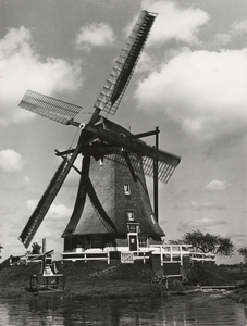 FOTO-000581 Een van de vier molens van de molenviergang Aarlanderveen, circa 1965