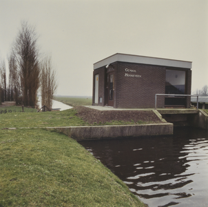 FOTO-000735 Gemaal Hoogeveen van de polder Groenendijk, voorjaar 1984