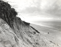 FOTO-000865 Stormschade aan de zeewering na zware storm op 2 april 1973, 1973