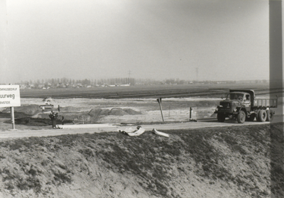 FOTO-000943 Het bouwrijp maken van de grond voor de bouw van afvalwaterzuiveringsinstallatie Gouda, vóór december 1972