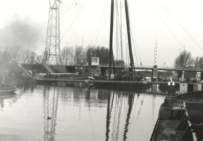 FOTO-001004 Aanleg rioolwater-transportleiding Leiderdorp-Leiden, 1970/1971