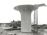 FOTO-001037 Afvalwaterzuiveringsinstallatie te Noordwijkerhout in aanbouw, 9/5/1967