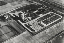 FOTO-001041 Overzichtsfoto van de afvalwaterzuiveringsinstallatie te Noordwijkerhout, 1969