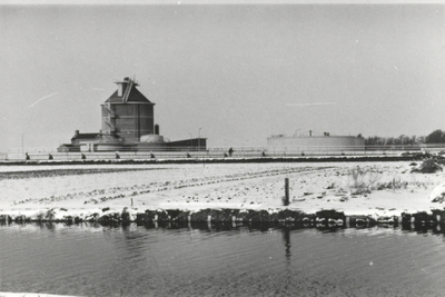 FOTO-001050 Overzichtsfoto van de afvalwaterzuiveringsinstallatie te Noordwijkerhout, 1969