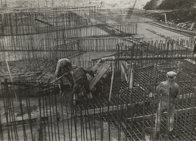 FOTO-001443 Het storten van de fundatieplaat, 1/12/1933