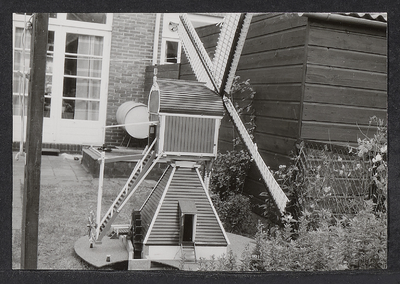 FOTO-700060 Detailfoto van een wipwatermolen in de tuin van de Kortenaerstraat 7 in Haarlem, 1978