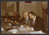 FOTO-700510 Laatste vergadering met A. Bicker Caarten (met hamer) als voorzitter van het bestuur van de Rijnlandse ...