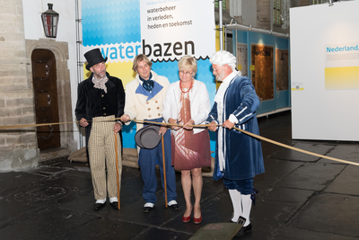 FOTO-850584 Opening van de tentoonstelling Waterbazen in de Sint Bavo in Haarlem, 19 juni 2017