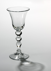 KGV-000102 Klokvormig glas met knoppenstam, circa 18e eeuw