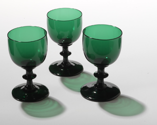 KGV-000132 Groen glas,