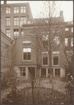 FOTO_00003 Achtergevel van het gemeenlandshuis van Schieland aan de Korte Hoogstraat 3 te Rotterdam, 1920