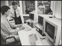 FOTO_00689 Automatisering bij het hoogheemraadschap van Schieland, 29 augustus 1989