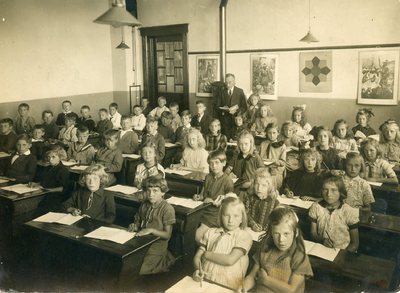 11172 Nieuwewegse school, Juliana van Stolberg school, klassenfoto.
