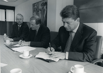 4932 - Gemeente: ondertekening Prestatiegesprek tussen de gemeente en Woningbouwvereniging Lelystad (=W.B.L.)