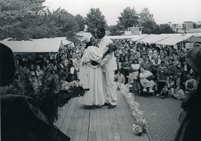 4941 - Evenementen: de Bruidsshow - een onderdeel van het multicultureelefeest in de Zuiderzeewijk