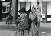 5071 - Kunstwerken: Superkarren van kunstenaar Elselien van der Graaf - materiaal: brons - locatie: hoek ...