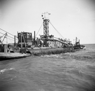  - Baggerboot nabij het Veluwemeer