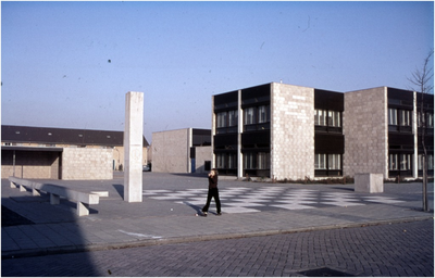 257199 School, Leuvenlaan gezien vanaf de Mechelenlaan, 1964 - 1988