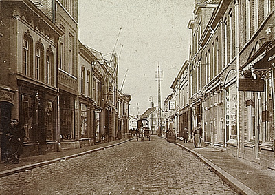 19809 De Demer gezien in de richting van 'Woensel'. Op de achtergrond de Woenselse overweg, 1907 - 1911