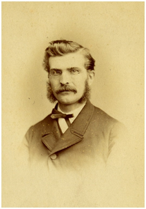 145810 Hendrikus Judocus ( Henk ) van der Velden: linnenfabrikant, 1875 - 1885