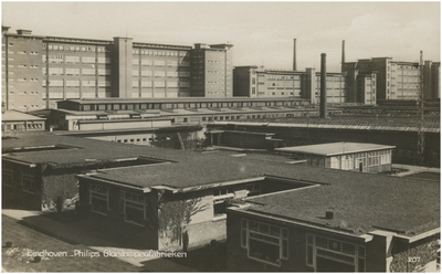 194281 Philipscomplex Strijp-S met op de achtergrond de fabrieken op de Hoge Rug, 1940