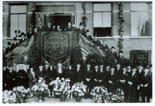 500086 Genodigden bij de officiele installatie van burgemeester P.J. Strik, 10/1929