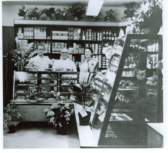 500097 Winkelinterieur van bakkerij van de Aa, 06/1958