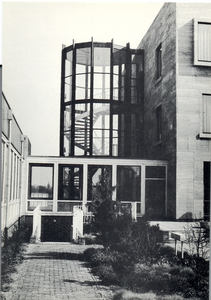500468 Trappenhuis aan de noordkant van het gemeentehuis, 1964