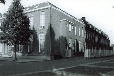 500830 Westvieugel van Huize Nazareth, 1985