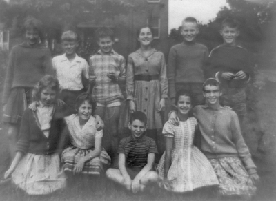 501050 Leerlingen van Bataschool, 30-04-1949