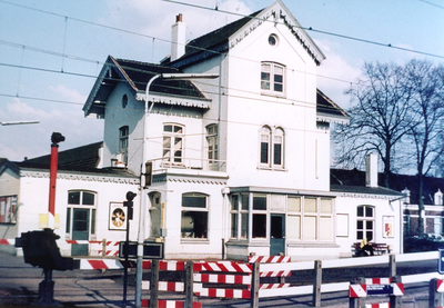 501115 Achterzijde stationsgebouw, 1970