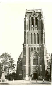 501444 Toren van de Sint Odulphuskerk, 1955