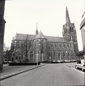 501499 Oostzijde Sint Odulphuskerk, 1990