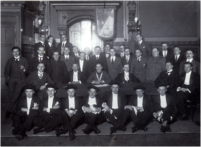 181191 Studenten met uiterst links Gerardus Josephus Johannes Marie Coovels (Gerard), 1901 - 1911
