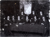 181213 HERA studentenvereniging met staande rechts Gerardus Josephus Johannes Marie Coovels (Gerard), 1900 - 1910