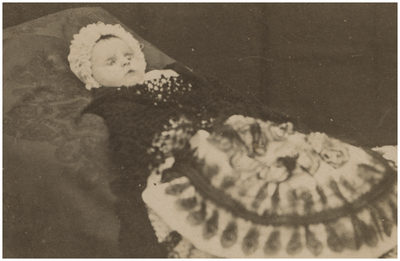 181749 Fotoalbum 2 bestaande uit 39 foto's -15. Gerardje Coovels, 1881