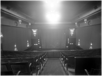 14356 Het interieur van een bioscoopzaal, 1930 - 1935