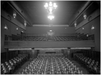 14363 Het interieur van een bioscoopzaal, 1930 - 1935