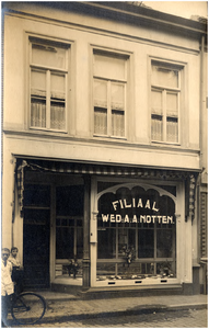 10324 Filiaal Broekmans aan de Vrijstraat, 1920