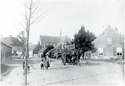 9 Aalsterweg gezien richting de St.Joriskerk, nabij samenkomst met 'Leenderweg' en 'Stratumsedijk', 1909 - 1911