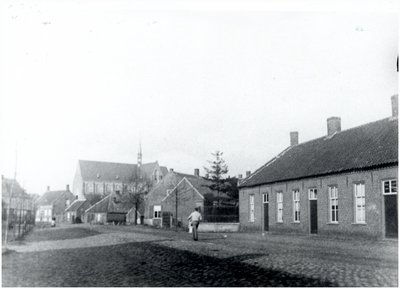 10 Aalsterweg gezien richting de St. Joriskerk, nabij samenkomst met 'Leenderweg' en 'Stratumsedijk', 1909 - 1911