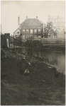 221179 Leerlooierij Keunen, Stratumseind 79 gezien vanaf de overkant van de Stadsgracht, 1895 - 1905