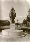 2494 Religieus beeld Heilig Hartbeeld van Albert Termote voor het Gasthuis aan de Gasthuisstraat, 06-06-1938