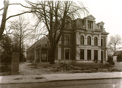 2499 Verbouwing pensionaat Sancta Ursula tot stadhuis Eindhoven, Stratumsedijk, 1930