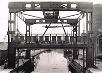  Een serie van 7 foto's betreffende bouwwerkzaamheden hefbrug over het Eindhovensch Kanaal ter hoogte van de ...