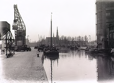 4431 Eindhovensch Kanaal, gezien in de richting van het Havenhoofd, 19-11-1931
