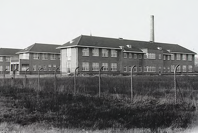 4467 Paviljoens van het St. Josephziekenhuis, Aalsterweg, gezien vanuit zuid-oostelijke richting, 14-11-1931